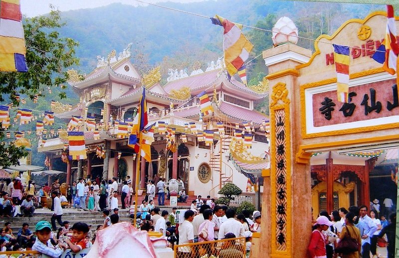 Giá thuê xe đi lễ hội núi Bà Đen - Tây Ninh - hinh 1