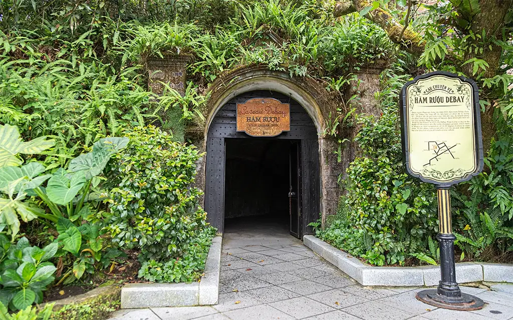 Bà Nà Hills – Wine Cellar 01