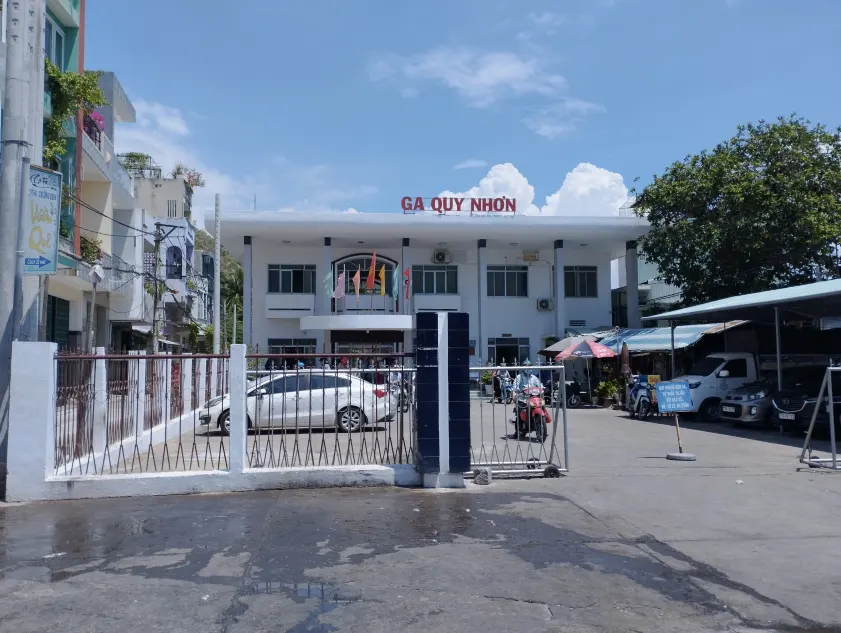 Ga tàu Quy Nhơn - Hinh 02