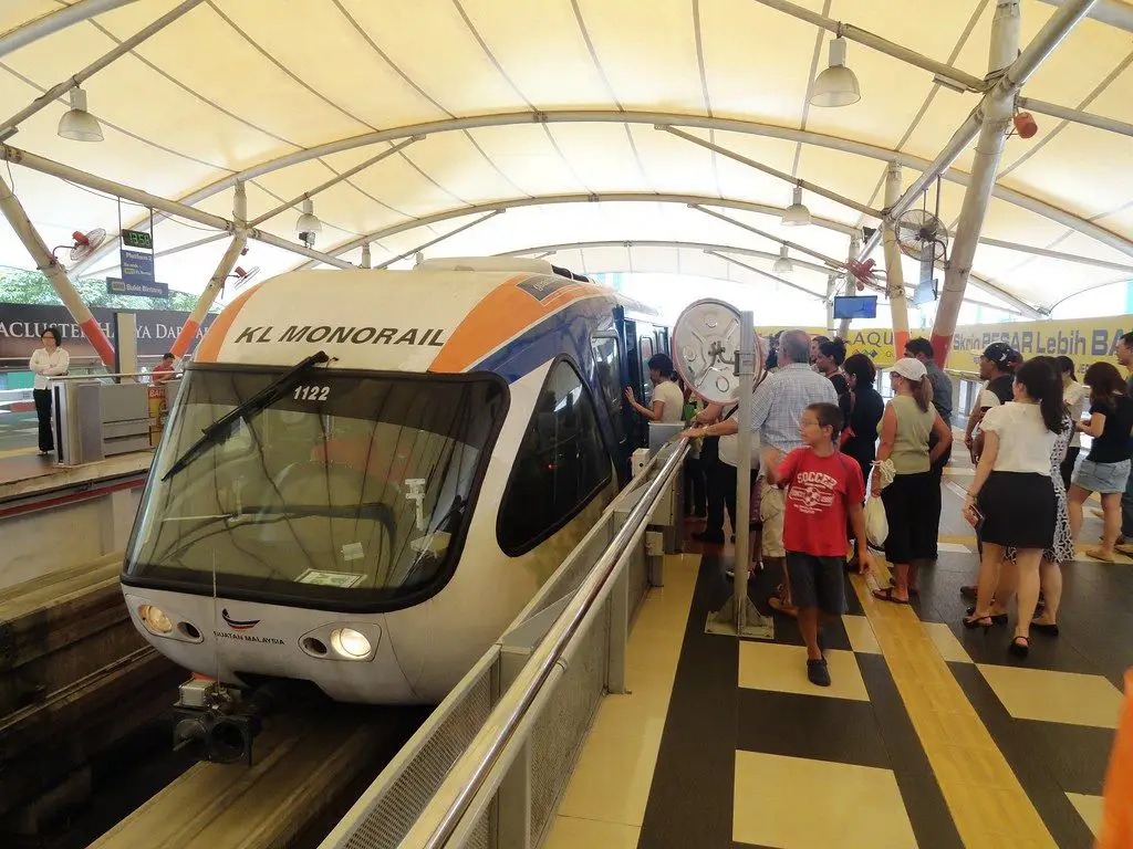 Kuala Lumpur Travel Guide - by rail - img01